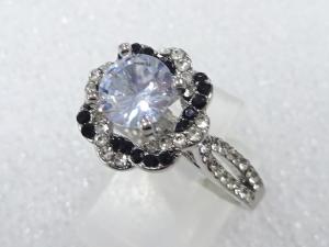 クリスタル　指輪(18号)